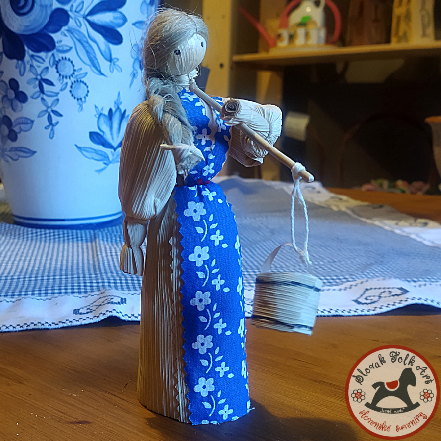 Corn husk doll with a bucket Mgr. Tatiana Hole kova SLOVAK FOLK TRAVEL