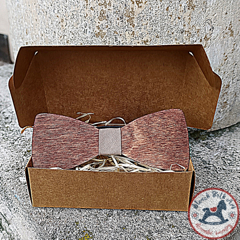 Wooden bow tie 4