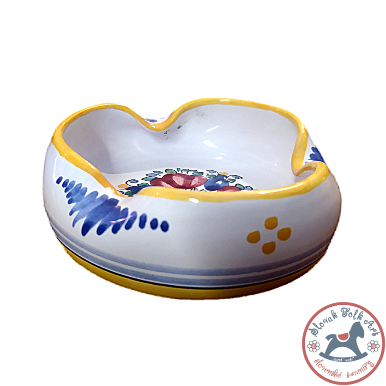 Ashtray with rounded edges